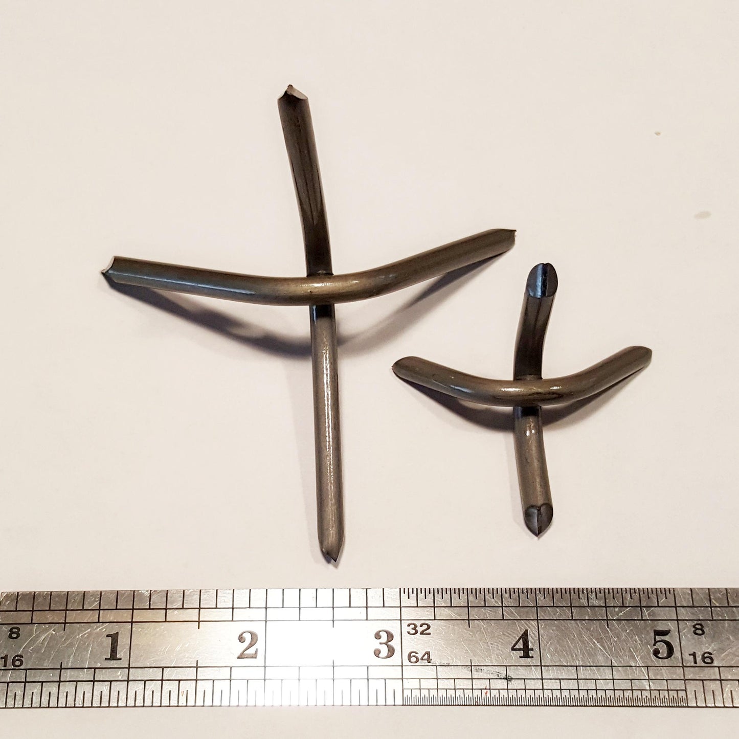 500 Large Caltrops